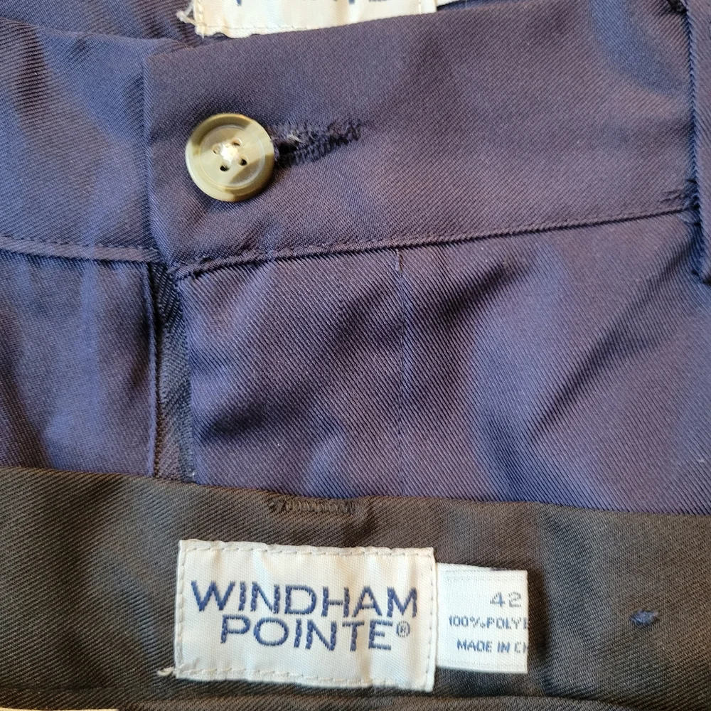 Windham Pointe Mens Golf shorts Quantity 2 Country Club 42 Blue & Black Pair
